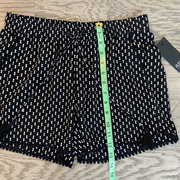 🖤 Ana Shorts New With Tags🖤 - Picture 4 of 4